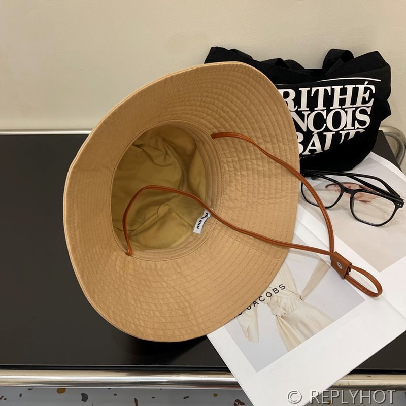 미우미우 드릴 햇 [매장가 86만원대]