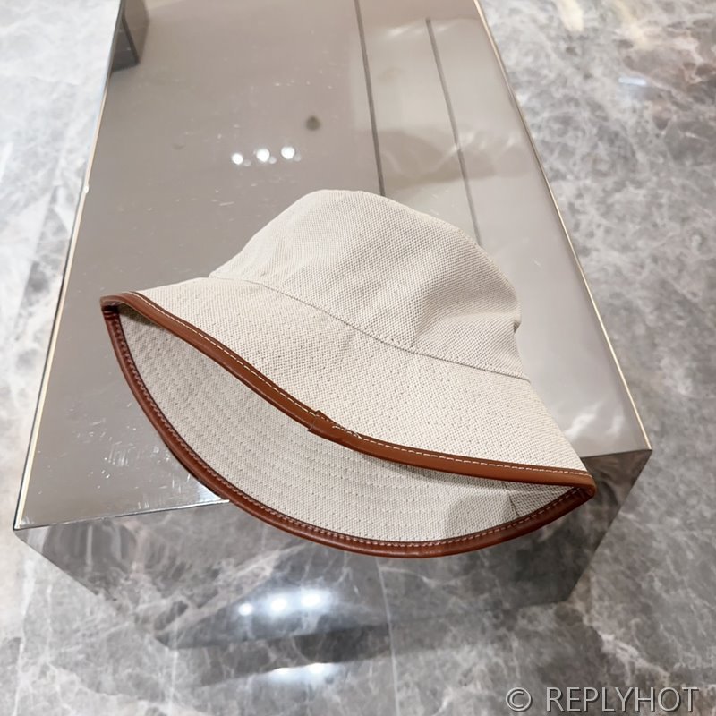 미우미우 캔버스 버키 햇 [매장가 93만원대]