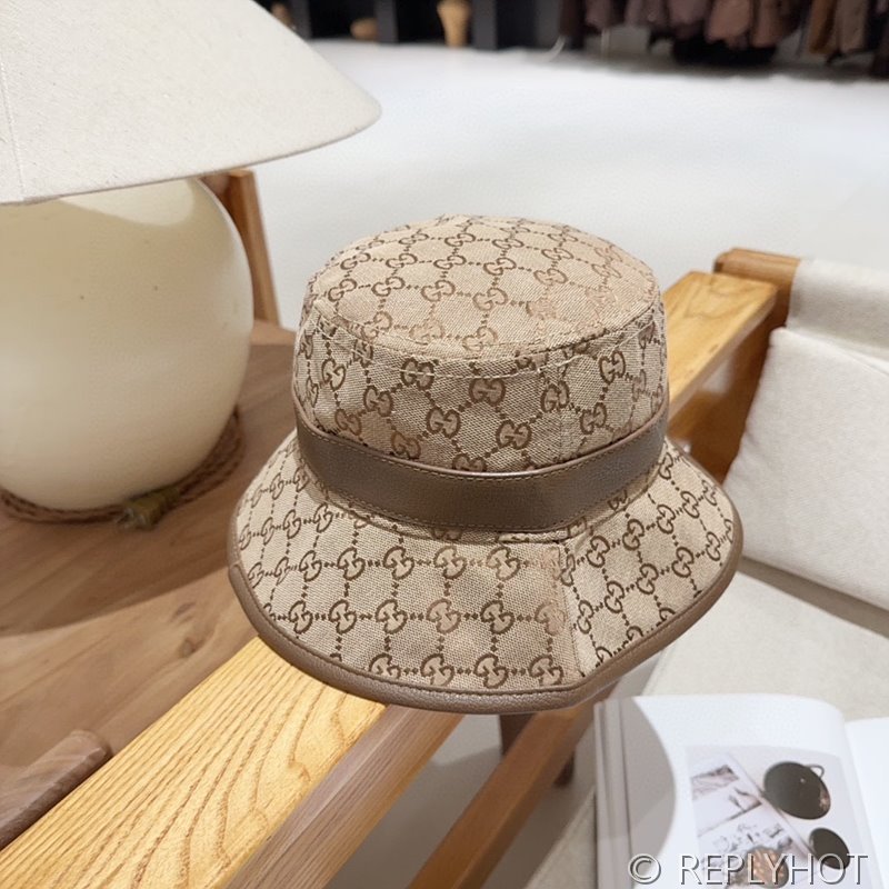 구찌 더블 G 로고의 GG 캔버스 버킷 모자 [매장가 78만원]