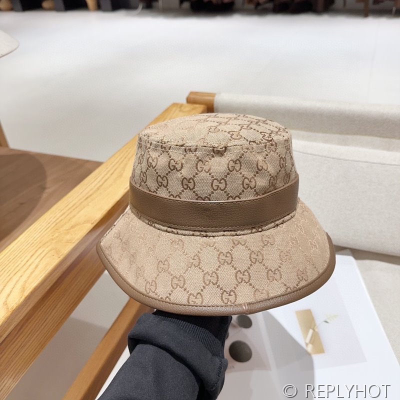 구찌 더블 G 로고의 GG 캔버스 버킷 모자 [매장가 78만원]