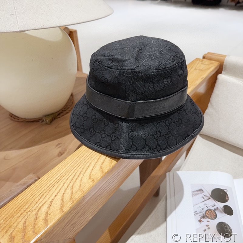 구찌 더블 G 로고의 GG 캔버스 버킷 모자 [매장가 78만원]