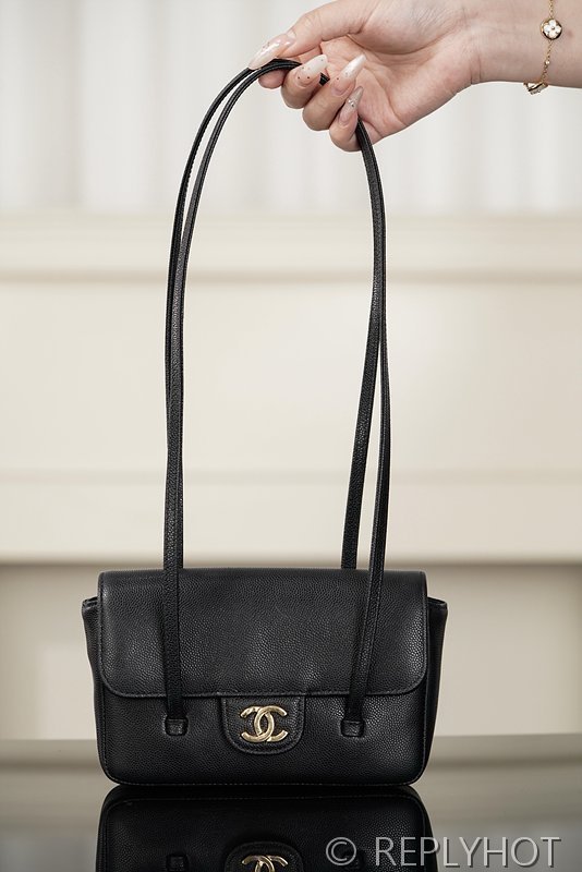 [하이엔드급] 샤넬 26 제니백 미니 가죽 스트랩 클러치 [매장가 611만원대]