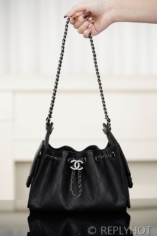 [하이엔드급] 샤넬 25백 미니 그레인드 카프스킨 실버메탈 블랙 [매장가 900만원대]