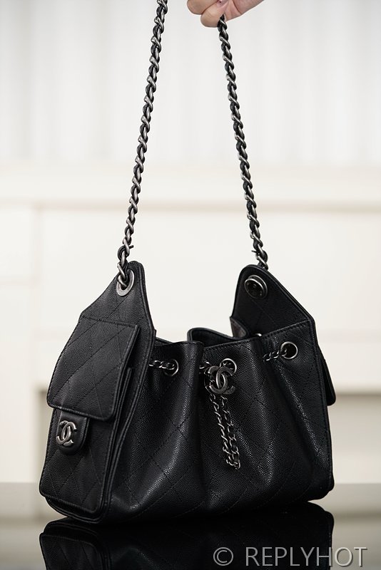 [하이엔드급] 샤넬 25백 미니 그레인드 카프스킨 실버메탈 블랙 [매장가 900만원대]