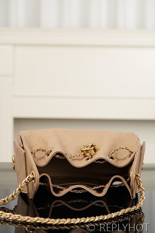 [하이엔드급] 샤넬 25백 미니 그레인드 카프스킨 골드메탈 베이지 [매장가 900만원대]