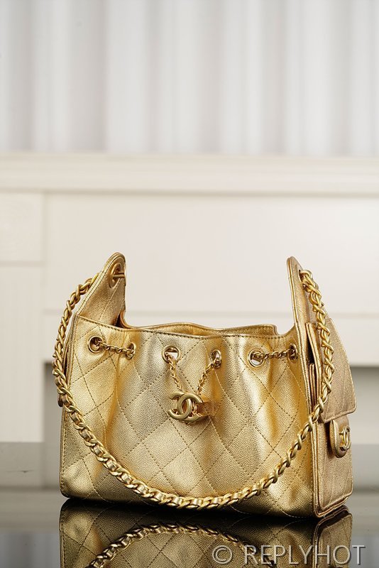 [하이엔드급] 샤넬 25백 미니 메탈릭 그레인드 카프스킨 골드메탈 골드 [매장가 900만원대]