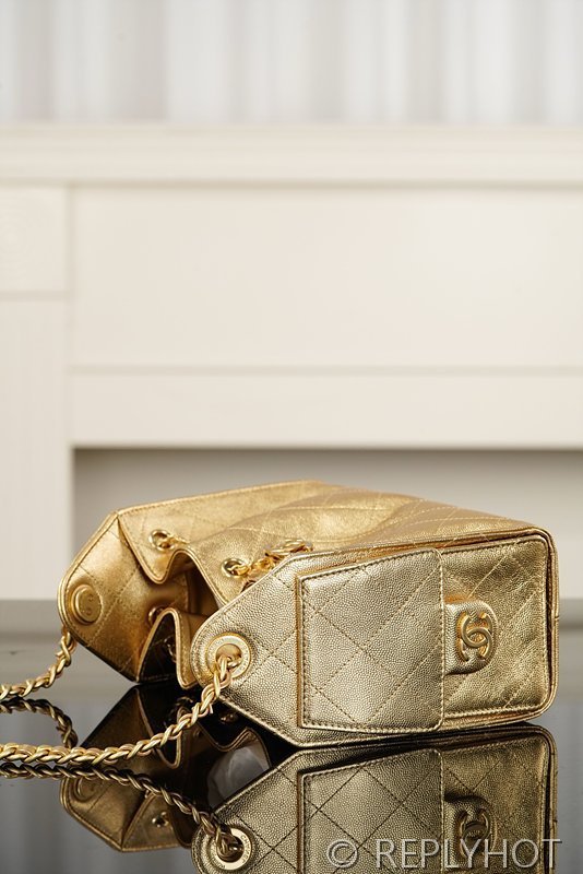 [하이엔드급] 샤넬 25백 미니 메탈릭 그레인드 카프스킨 골드메탈 골드 [매장가 900만원대]
