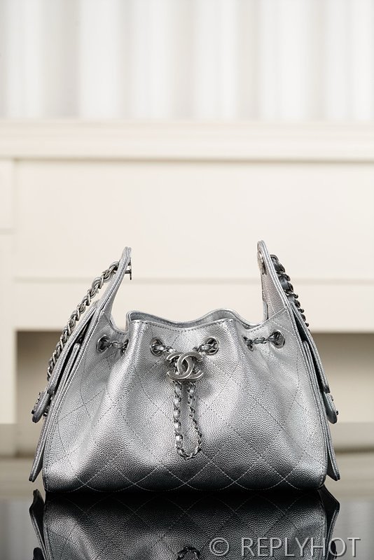 [하이엔드급] 샤넬 25백 미니 메탈릭 그레인드 카프스킨 실버메탈 실버 [매장가 900만원대]