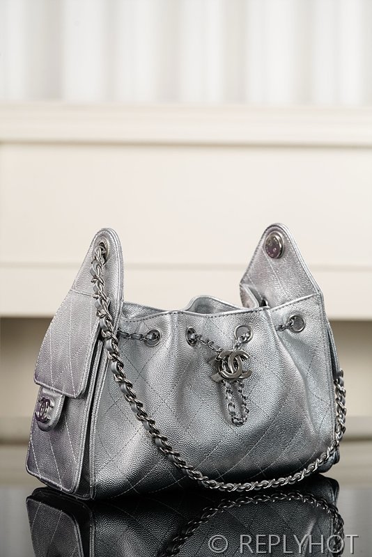 [하이엔드급] 샤넬 25백 미니 메탈릭 그레인드 카프스킨 실버메탈 실버 [매장가 900만원대]