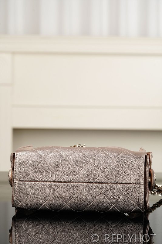 [하이엔드급] 샤넬 25백 미니 메탈릭 그레인드 카프스킨 골드메탈 핑크골드 [매장가 900만원대]