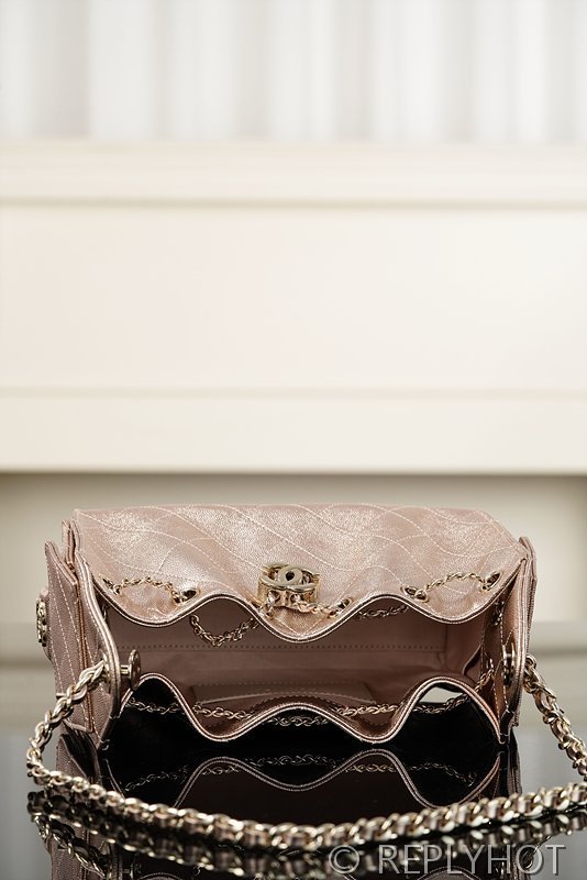 [하이엔드급] 샤넬 25백 미니 메탈릭 그레인드 카프스킨 골드메탈 핑크골드 [매장가 900만원대]