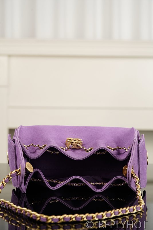 [하이엔드급] 샤넬 25백 미니 스웨이드 카프스킨 골드메탈 퍼플 [매장가 900만원대]