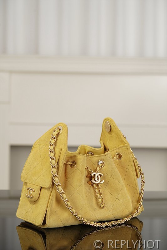 [하이엔드급] 샤넬 25백 미니 스웨이드 카프스킨 골드메탈 옐로우 [매장가 900만원대]