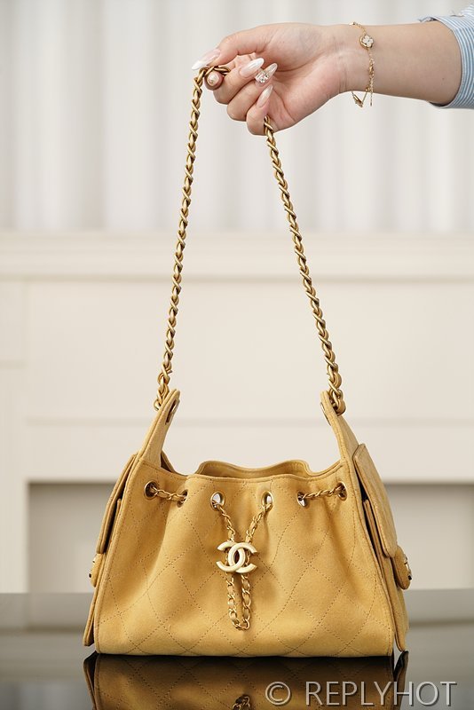 [하이엔드급] 샤넬 25백 미니 스웨이드 카프스킨 골드메탈 베이지 [매장가 900만원대]