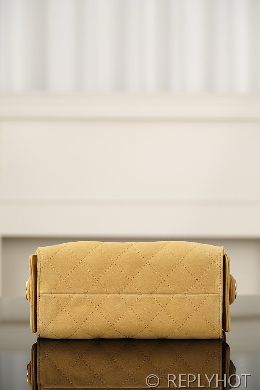 [하이엔드급] 샤넬 25백 미니 스웨이드 카프스킨 골드메탈 베이지 [매장가 900만원대]
