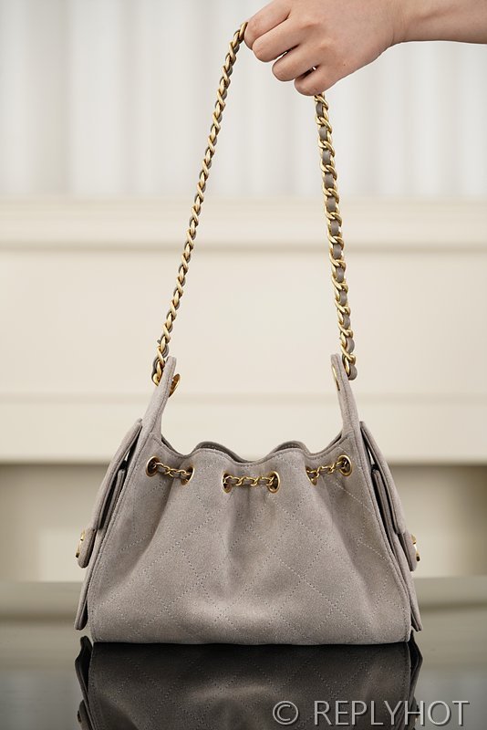 [하이엔드급] 샤넬 25백 미니 스웨이드 카프스킨 골드메탈 그레이 [매장가 900만원대]