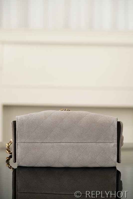 [하이엔드급] 샤넬 25백 미니 스웨이드 카프스킨 골드메탈 그레이 [매장가 900만원대]
