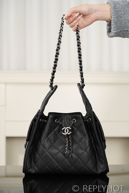 [하이엔드급] 샤넬 25백 스몰 그레인드 카프스킨 실버메탈 블랙 [매장가 1000만원대]