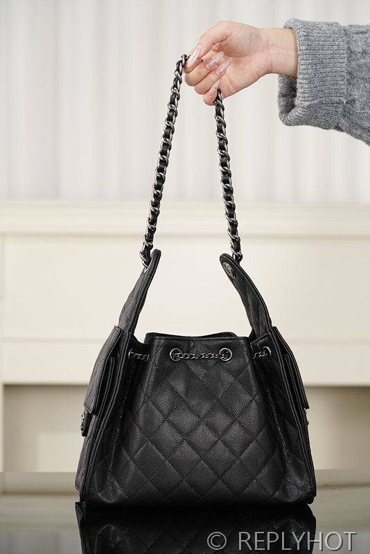 [하이엔드급] 샤넬 25백 스몰 그레인드 카프스킨 실버메탈 블랙 [매장가 1000만원대]