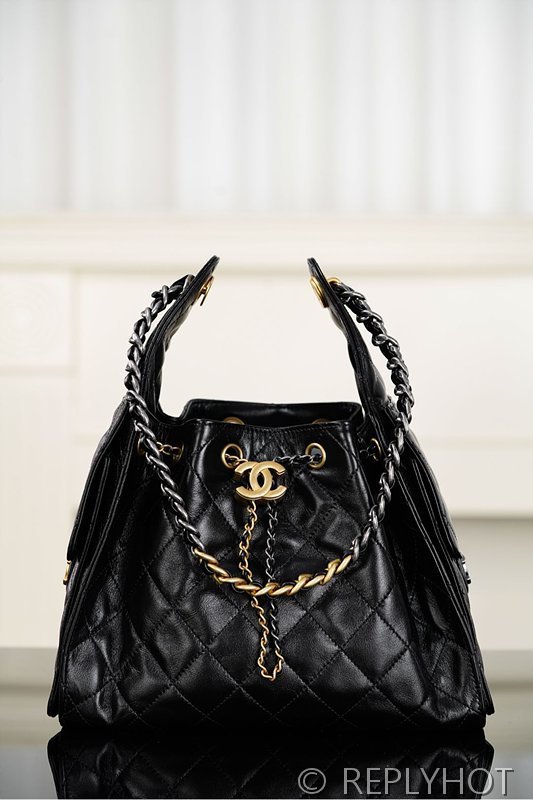 [하이엔드급] 샤넬 25백 스몰 그레인드 카프스킨 블랙 골드메탈 블랙 [매장가 1000만원대]