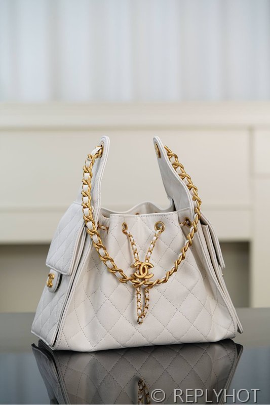 [하이엔드급] 샤넬 25백 스몰 그레인드 카프스킨 골드메탈 화이트 [매장가 1000만원대]