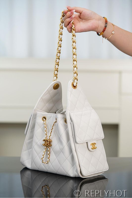 [하이엔드급] 샤넬 25백 스몰 그레인드 카프스킨 골드메탈 화이트 [매장가 1000만원대]