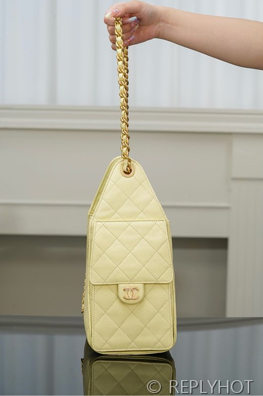 [하이엔드급] 샤넬 25백 스몰 그레인드 카프스킨 골드메탈 옐로우 [매장가 1000만원대]