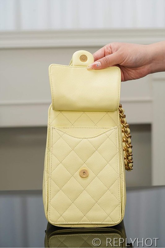 [하이엔드급] 샤넬 25백 스몰 그레인드 카프스킨 골드메탈 옐로우 [매장가 1000만원대]