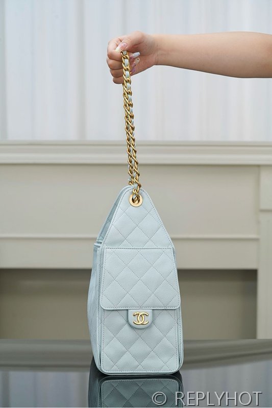 [하이엔드급] 샤넬 25백 스몰 그레인드 카프스킨 골드메탈 라이트 블루 [매장가 1000만원대]