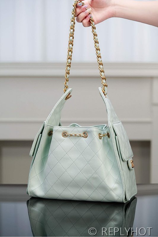 [하이엔드급] 샤넬 25백 스몰 그레인드 카프스킨 골드메탈 라이트 그린 [매장가 1000만원대]