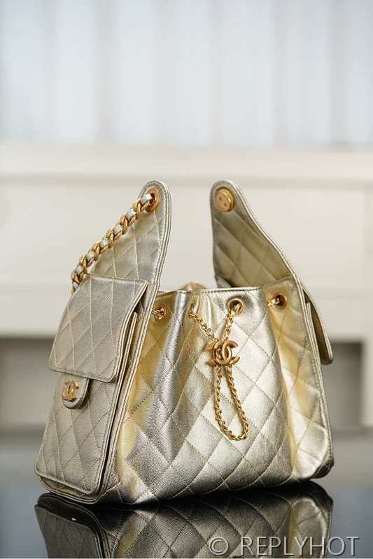 [하이엔드급] 샤넬 25백 스몰 메탈릭 그레인드 카프스킨 골드메탈 골드 [매장가 1000만원대]