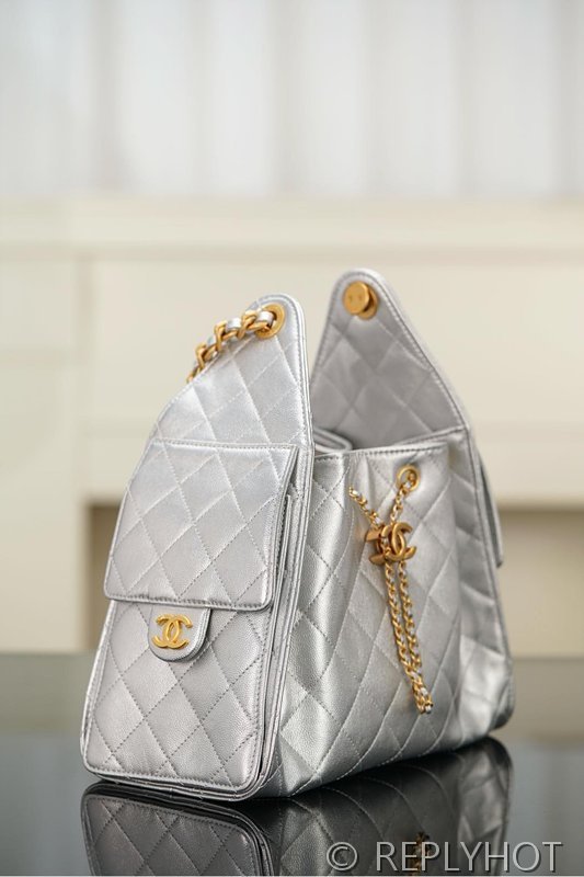 [하이엔드급] 샤넬 25백 스몰 메탈릭 그레인드 카프스킨 골드메탈 실버 [매장가 1000만원대]