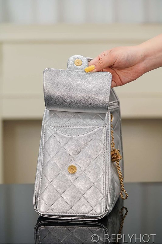 [하이엔드급] 샤넬 25백 스몰 메탈릭 그레인드 카프스킨 골드메탈 실버 [매장가 1000만원대]