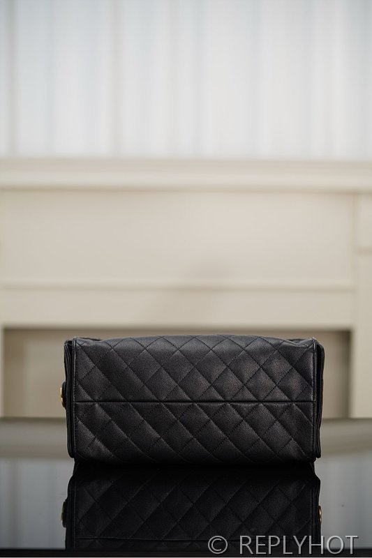 [하이엔드급] 샤넬 25백 미디엄 그레인드 카프스킨 골드메탈 블랙 [매장가 1200만원대]