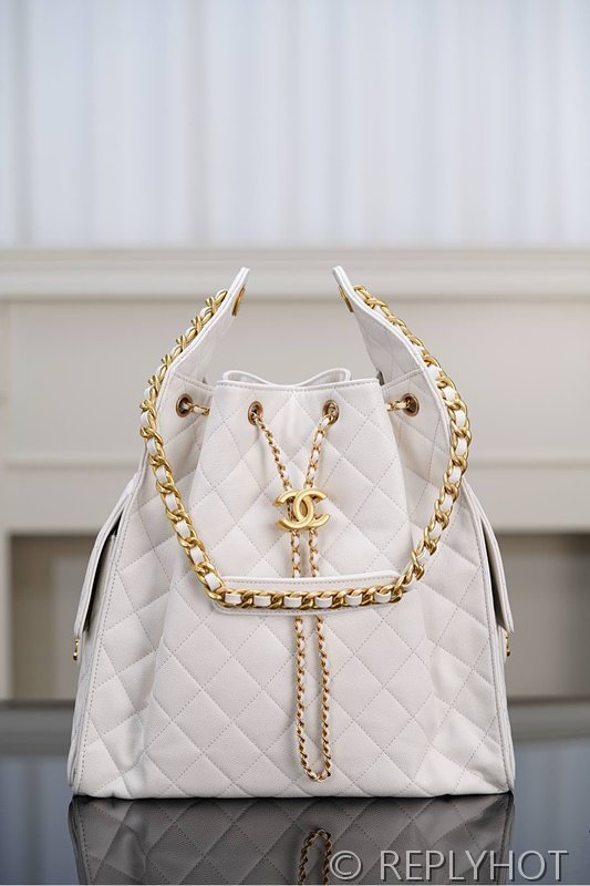 [하이엔드급] 샤넬 25백 미디엄 그레인드 카프스킨 골드메탈 화이트 [매장가 1200만원대]