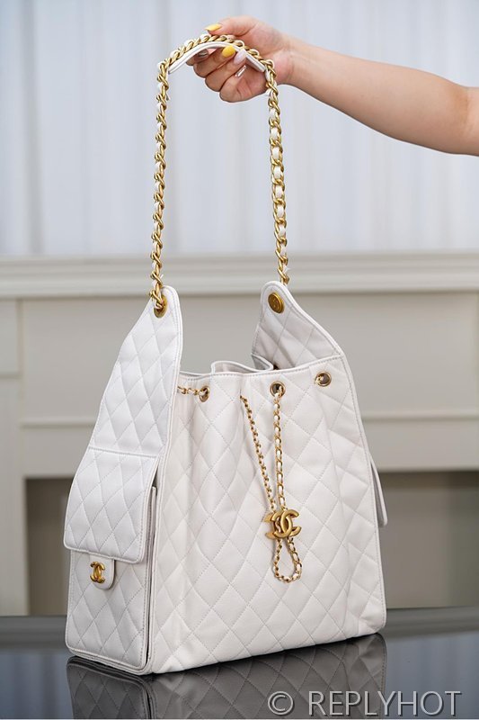 [하이엔드급] 샤넬 25백 미디엄 그레인드 카프스킨 골드메탈 화이트 [매장가 1200만원대]