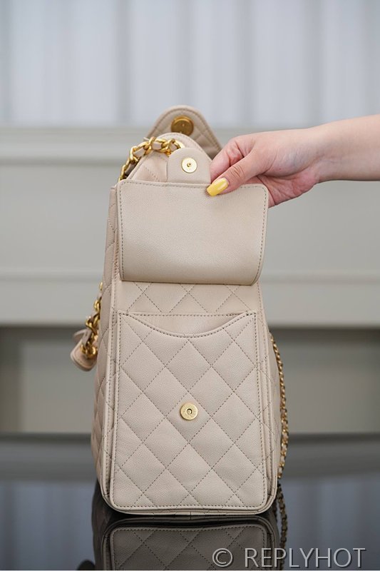 [하이엔드급] 샤넬 25백 미디엄 그레인드 카프스킨 골드메탈 베이지 [매장가 1200만원대]