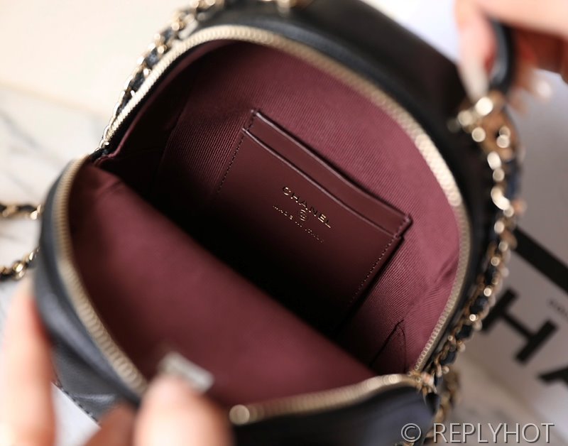 [하이엔드급] 샤넬 24 크루즈 탑핸들 미니 백팩 [매장가 638만원대]