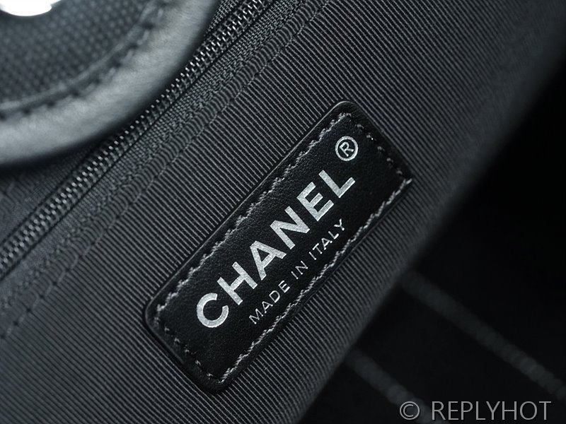 샤넬 시즌 스트라이프 도빌백 토트 숄더 투톤 3color [매장가 1000만원대]