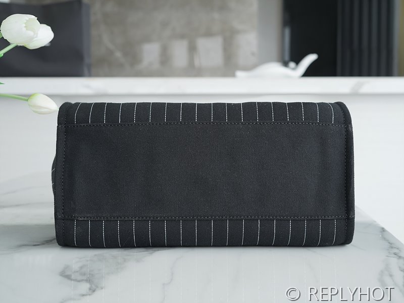 샤넬 시즌 스트라이프 도빌백 토트 숄더 투톤 3color [매장가 1000만원대]