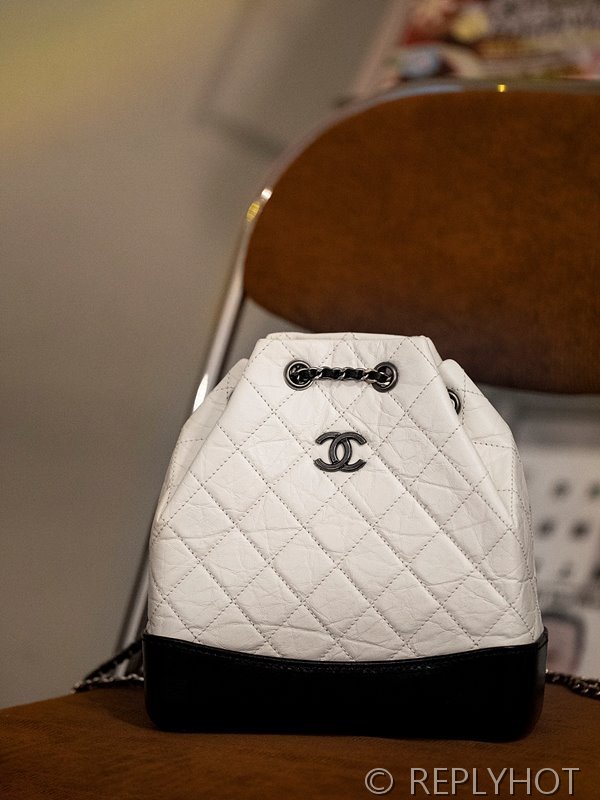 [하이엔드급] 샤넬 가브리엘 백팩 카프스킨 화이트 [매장가 1000만원대]