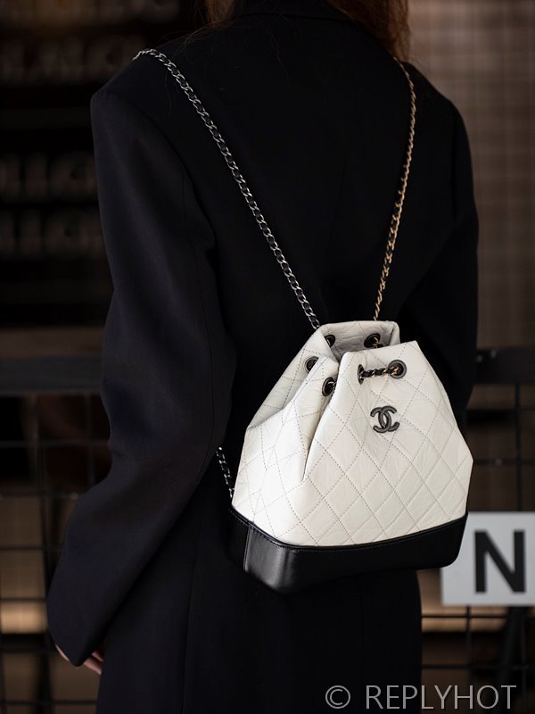 [하이엔드급] 샤넬 가브리엘 백팩 카프스킨 화이트 [매장가 1000만원대]