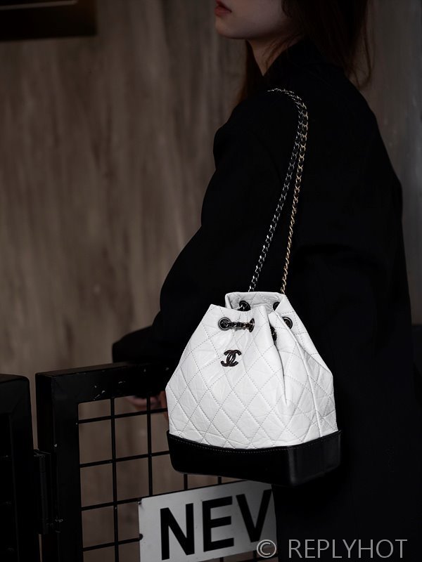 [하이엔드급] 샤넬 가브리엘 백팩 카프스킨 화이트 [매장가 1000만원대]