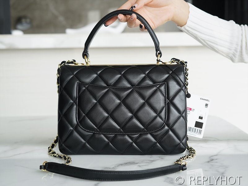 [하이엔드급] 샤넬 트랜드 CC 탑핸들 스몰 플랩백 램스킨 골드메탈 블랙 [매장가 1000만원대]