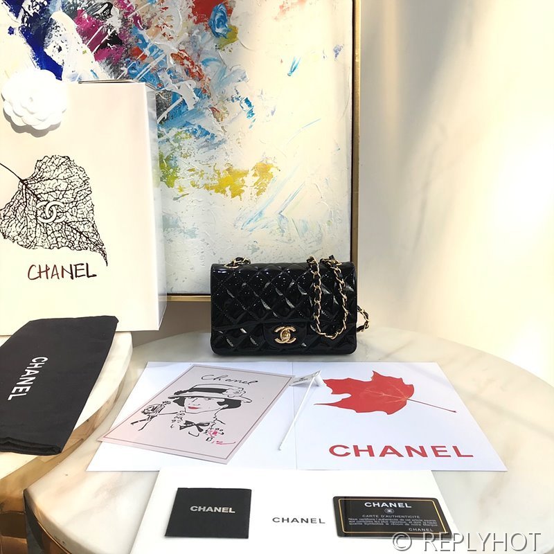 샤넬 클래식 뉴미니 플랩백 페이던트 골드메탈 블랙 [매장가 1000만원대]
