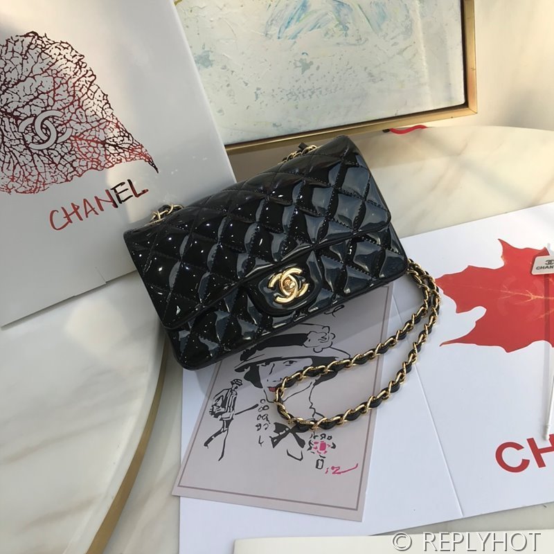 샤넬 클래식 뉴미니 플랩백 페이던트 골드메탈 블랙 [매장가 1000만원대]