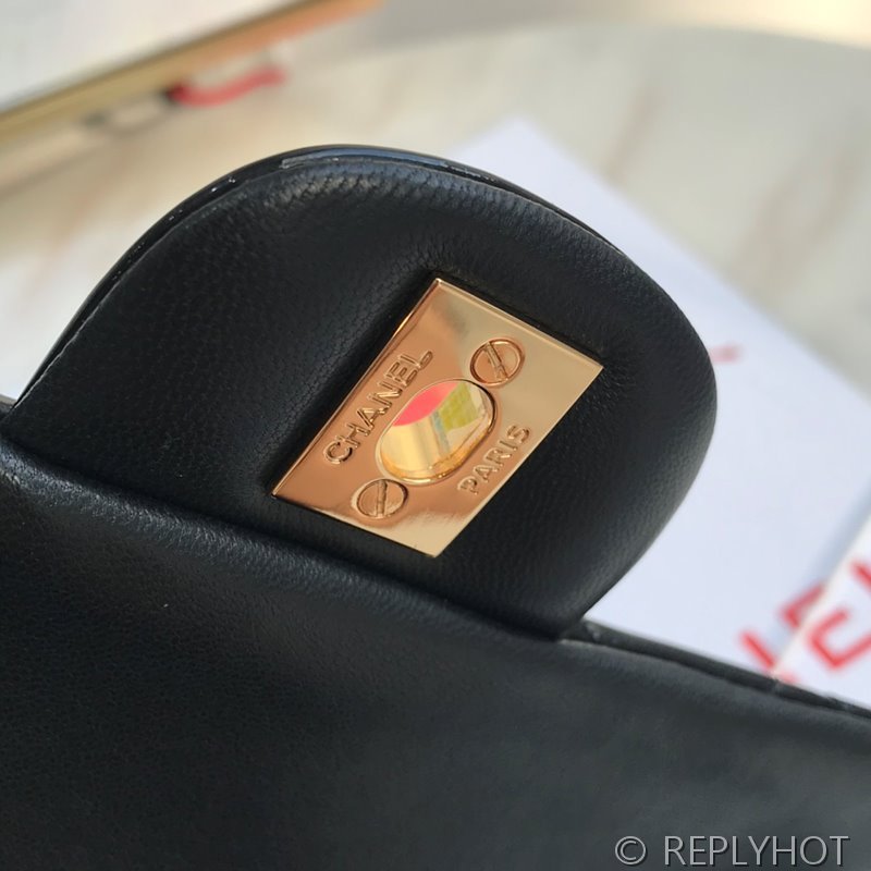 샤넬 클래식 뉴미니 플랩백 페이던트 골드메탈 블랙 [매장가 1000만원대]