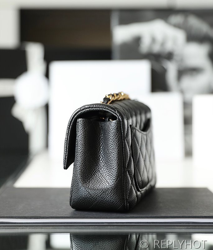 [하이엔드급] 샤넬 클래식 뉴미니 플랩백 카프스킨 골드메탈 블랙 [매장가 1000만원대]