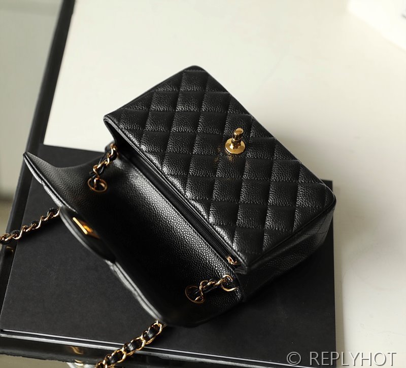 [하이엔드급] 샤넬 클래식 뉴미니 플랩백 카프스킨 골드메탈 블랙 [매장가 1000만원대]