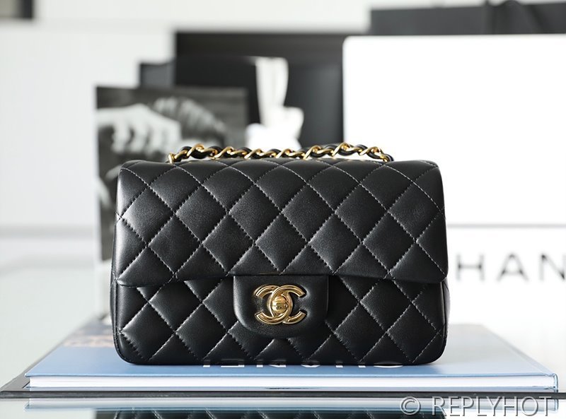 [하이엔드급] 샤넬 클래식 뉴미니 플랩백 램스킨 골드메탈 블랙 [매장가 1000만원대]